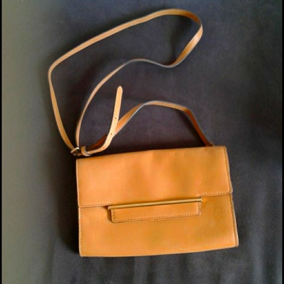 Vince Camuto Bags Vince Camuto Tan Leather Crossbody Bag Poshmark